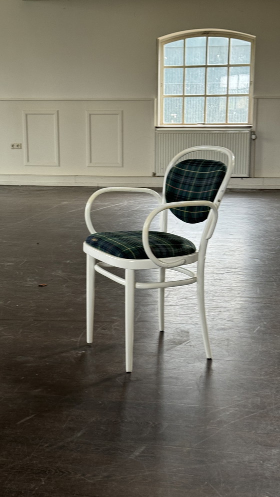 Image 1 of Table Arkana Tulip avec 4 chaises Thonet