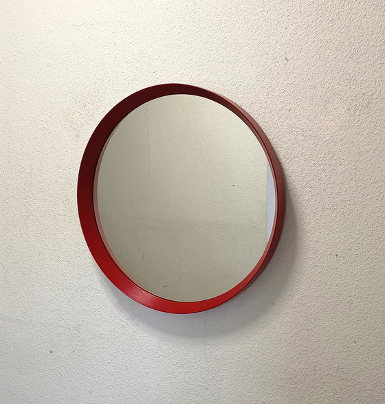 Image 1 of Miroir rond des années 60 avec bord rouge