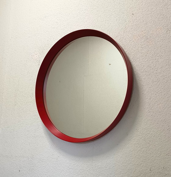 Image 1 of Miroir rond des années 60 avec bord rouge