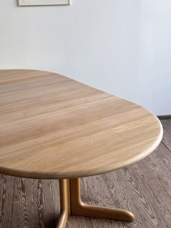 Image 1 of Mid-Century Modern Danish Round Extendable Teak Dining Table from Glostrup, 1960s