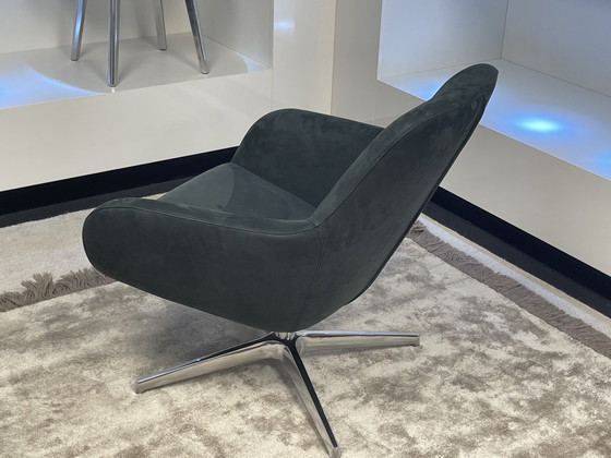 Image 1 of Leolux Pode Spot One Swivel Armchair