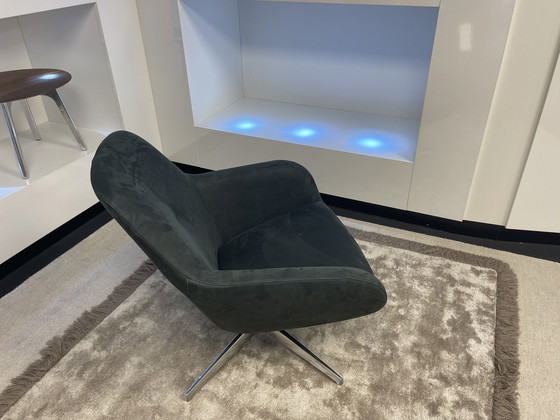 Image 1 of Leolux Pode Spot One Swivel Armchair