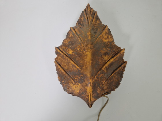 Image 1 of Regency Leaf Shaped Ceramic Wall Lamp