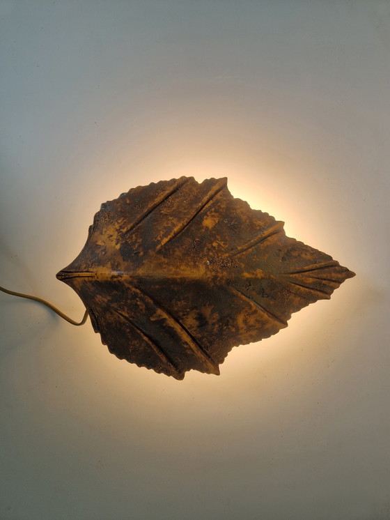 Image 1 of Regency Leaf Shaped Ceramic Wall Lamp