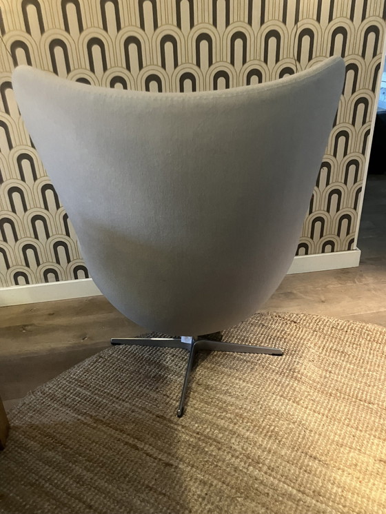 Image 1 of Beautiful Egg Chair Replica Light Grey