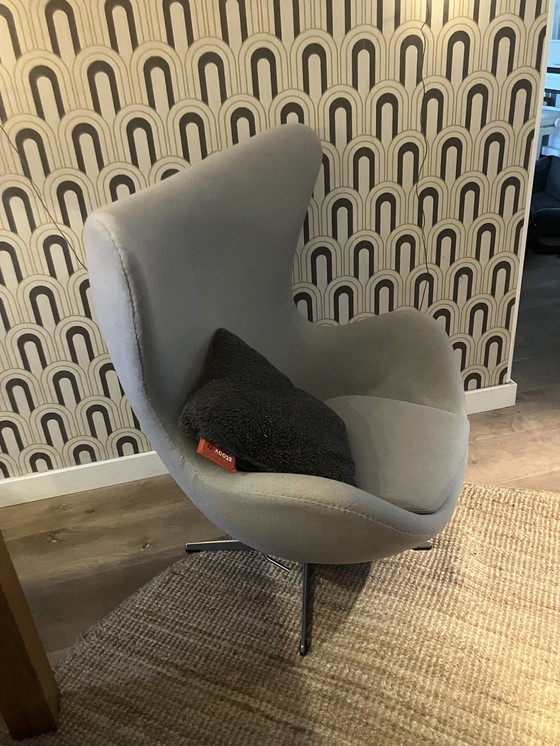 Image 1 of Beautiful Egg Chair Replica Light Grey