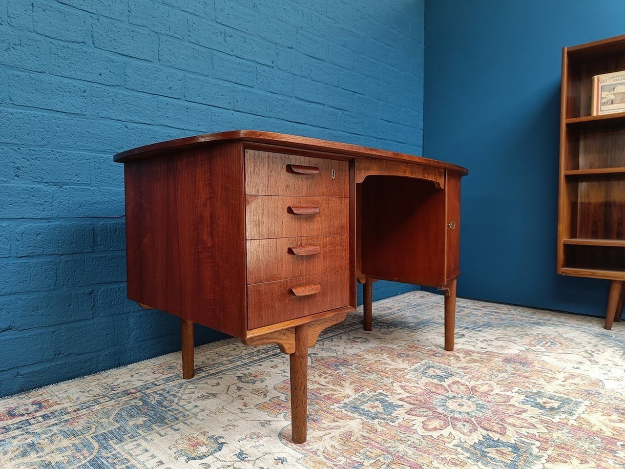 Scrivania vintage di design danese, Hp Hansen, anni '60