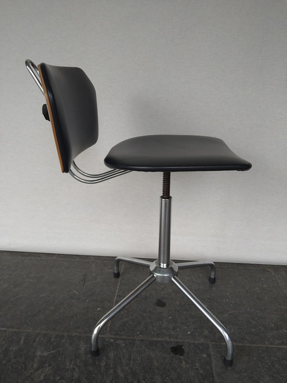 Image 1 of Chaise de bureau avec dossier en bois 1950