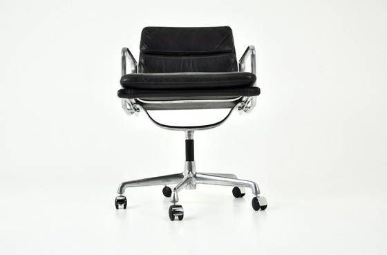 Image 1 of Black Leather Soft Pad Chair By Charles And Ray Eames For Icf, 1970S