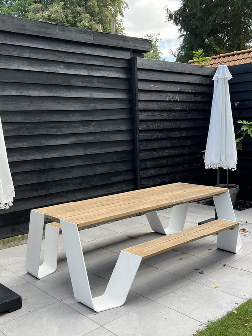 Extremis Hopper Picnic Table