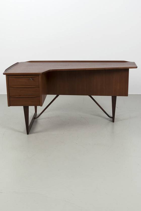 Image 1 of Bureau "Boomerang" de Peter Løvig Nielsen