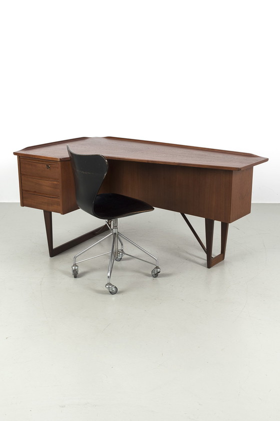 Image 1 of Bureau "Boomerang" de Peter Løvig Nielsen