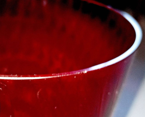 Image 1 of Vase Verrerie Polonaise Rouge Rubis Effet Nid D'Abeille Années 50 Height 35,3 Cm