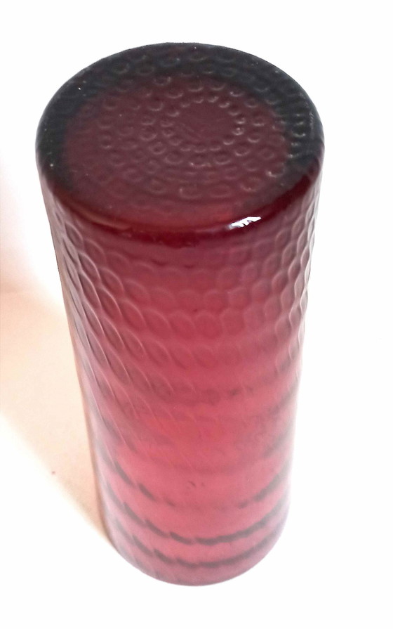 Image 1 of Vase Verrerie Polonaise Rouge Rubis Effet Nid D'Abeille Années 50 Height 35,3 Cm