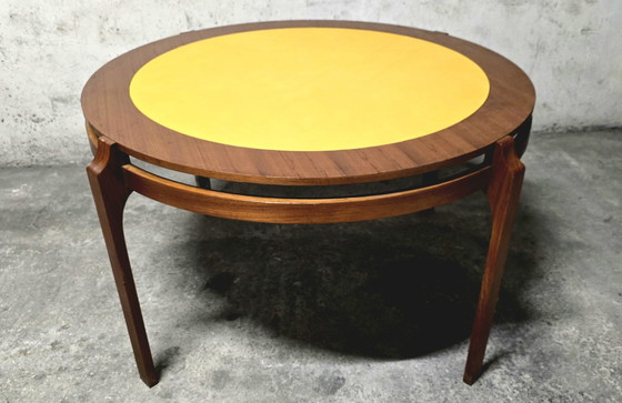 Image 1 of Tavolo trasformabile in teak vintage