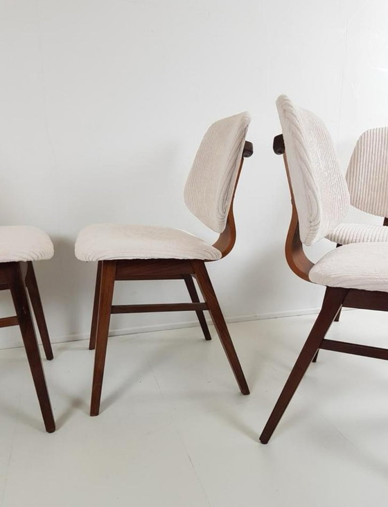 Image 1 of 4 chaises vintage teck crème tissu côtelé nouvellement tapissées