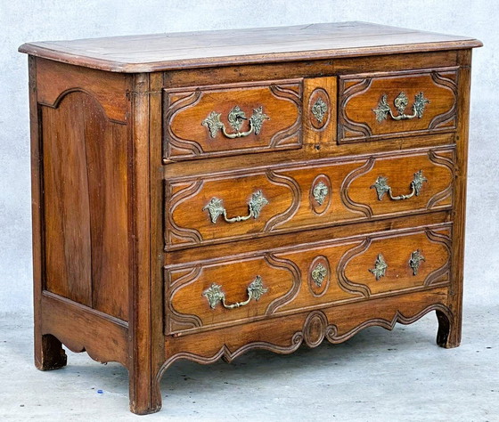 Image 1 of Commode Noyer