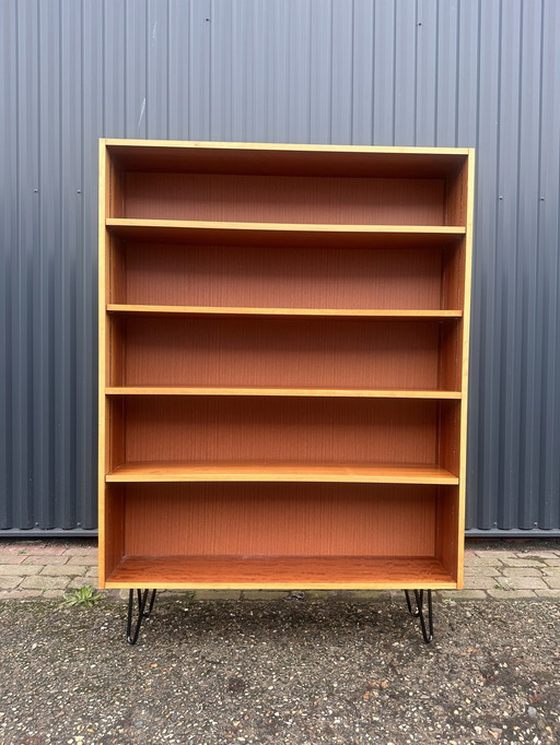 Armoire de bibliothèque en épingle à cheveux