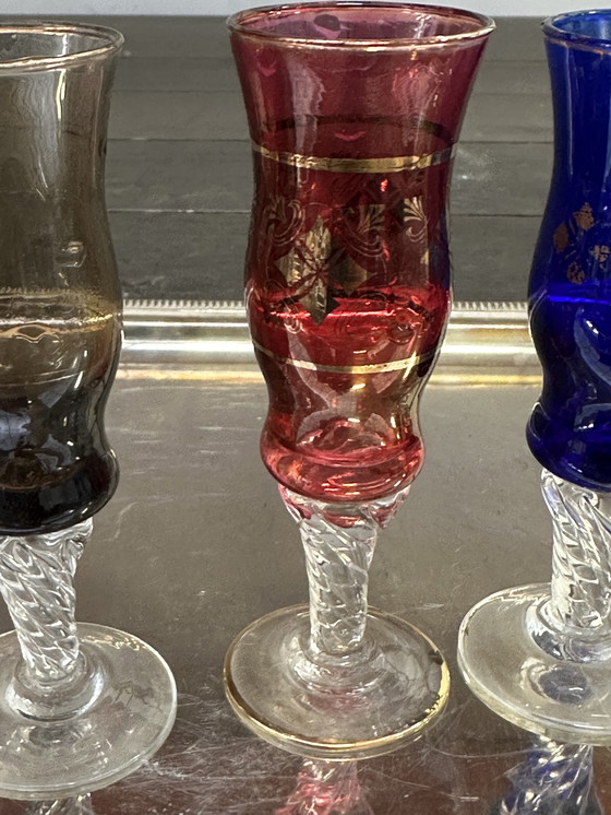 Image 1 of 4 copas de licor antiguas con tallo 