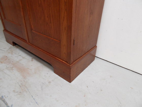 Image 1 of Vintage oak bookcase