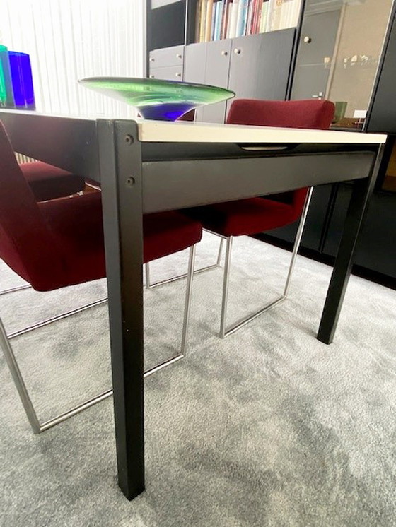 Image 1 of Leolux extendable dining table