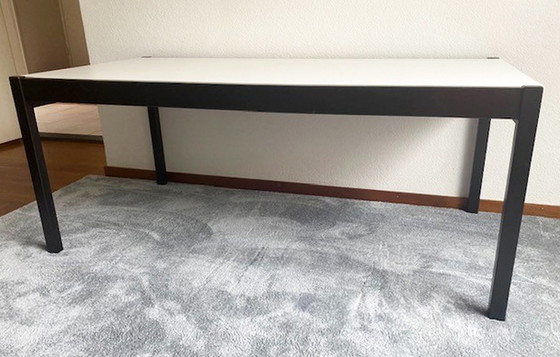 Image 1 of Leolux extendable dining table