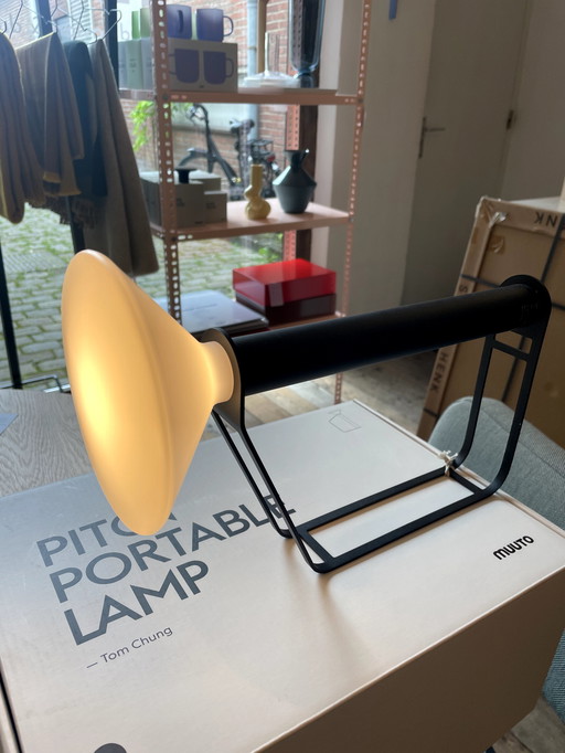 Lampe portative Muuto Piton