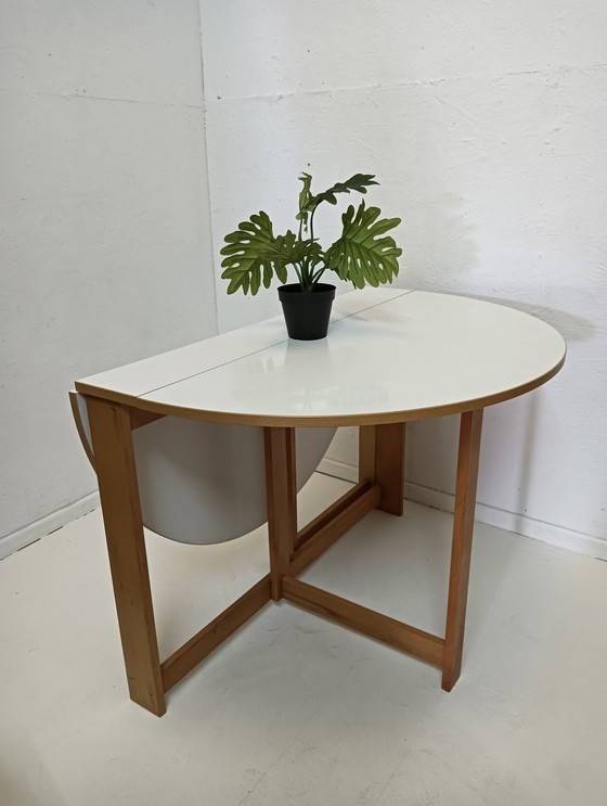 Image 1 of Table, foldable in two parts