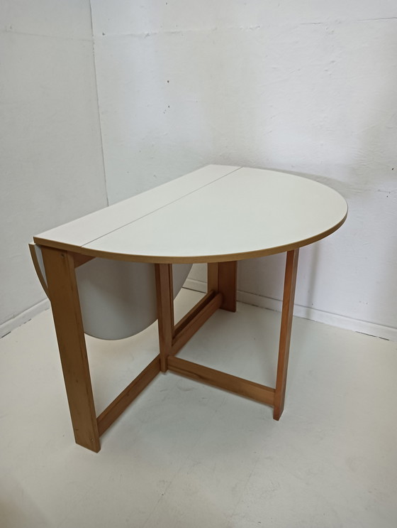 Image 1 of Table, foldable in two parts