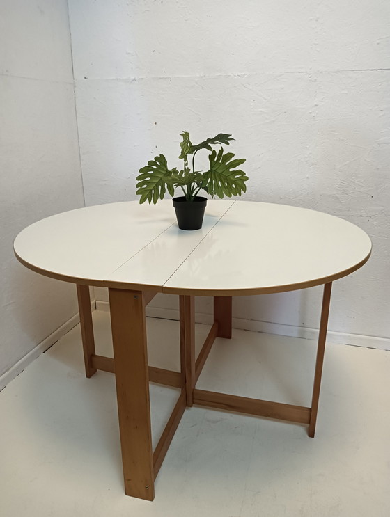 Image 1 of Table, pliable en deux parties