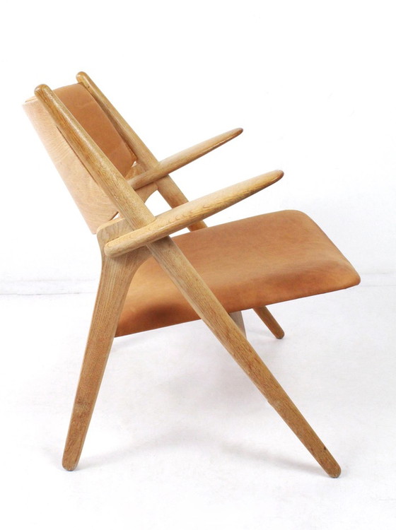 Image 1 of Fauteuil Sawbuck CH28 par Hans J Wegner pour Carl Hansen & Son