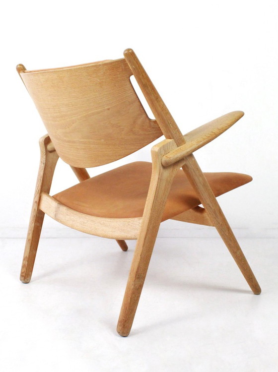 Image 1 of Fauteuil Sawbuck CH28 par Hans J Wegner pour Carl Hansen & Son