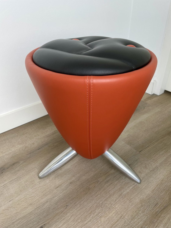 Image 1 of Leolux TamTam Bongo side table/pouf in brick red/black (design Hugo de Ruiter)