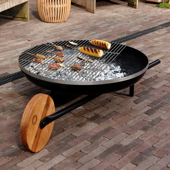 Image 1 of Fire bowl with grill