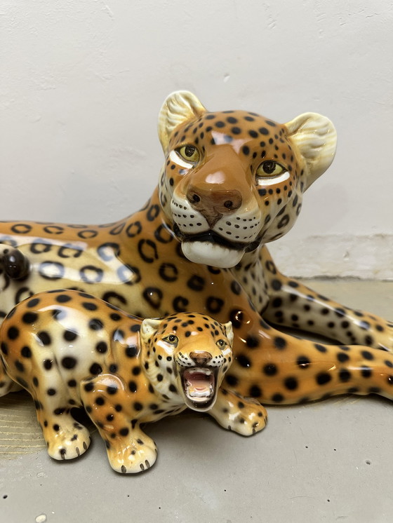 Image 1 of Ronzan Cheetah with child ceramic