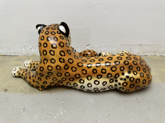 Image 1 of Ronzan Cheetah with child ceramic