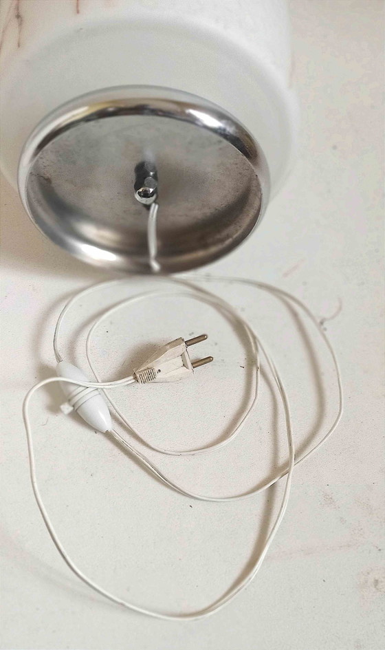 Image 1 of Lámpara de pie de doble iluminación con efecto opalina blanca esmerilada y jaspeado marrón 