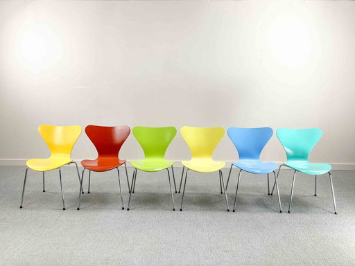 Set Of 6 Fritz Hansen Series 7 Butterfly Chairs