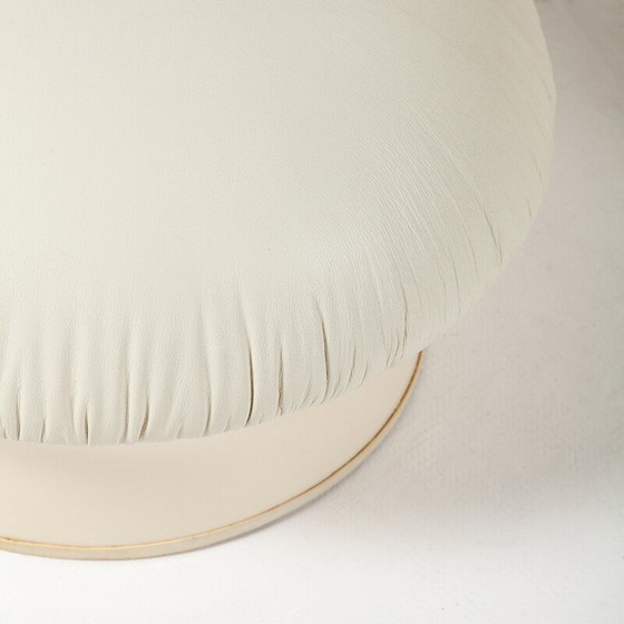 Image 1 of Poltrona vintage "Rodica" con pouf in fibra di vetro di Mario Brunu per Comfort, Italia 1968