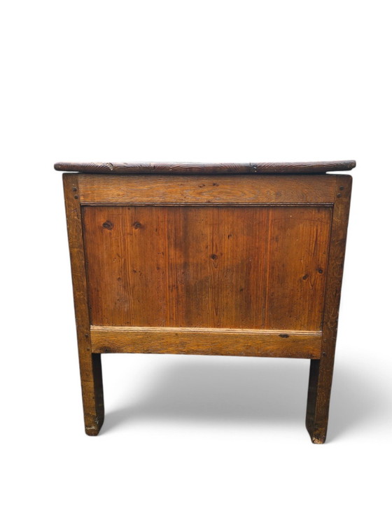 Image 1 of Buzón antiguo de roble macizo