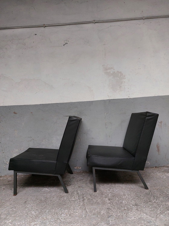 Image 1 of 2x Mid-century black relax chairs