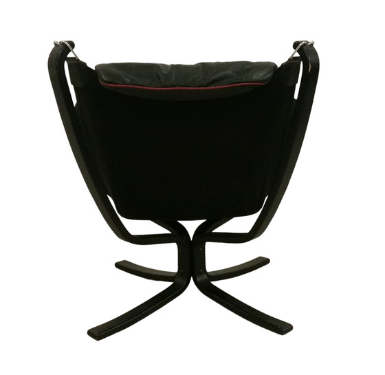 Image 1 of Sigurd Ressel Chaise Falcon en cuir avec passepoil rouge