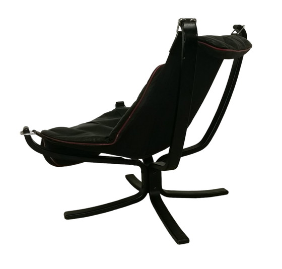 Image 1 of Sigurd Ressel Chaise Falcon en cuir avec passepoil rouge