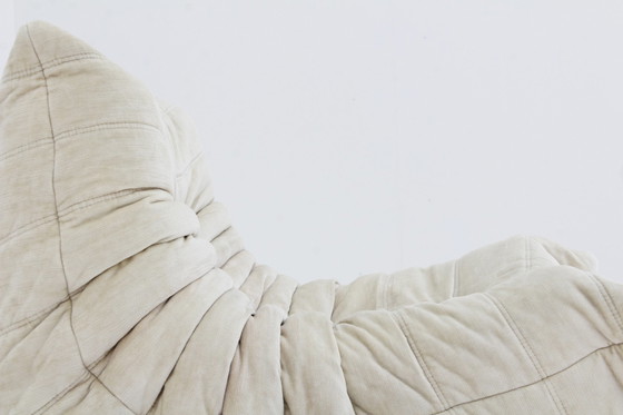 Image 1 of Poltrona originale vintage Togo Ligne Roset in velluto beige