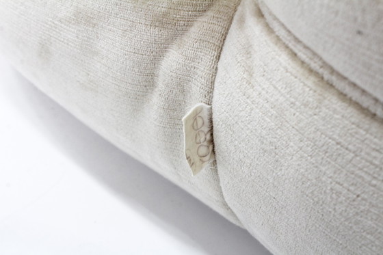 Image 1 of Poltrona originale vintage Togo Ligne Roset in velluto beige