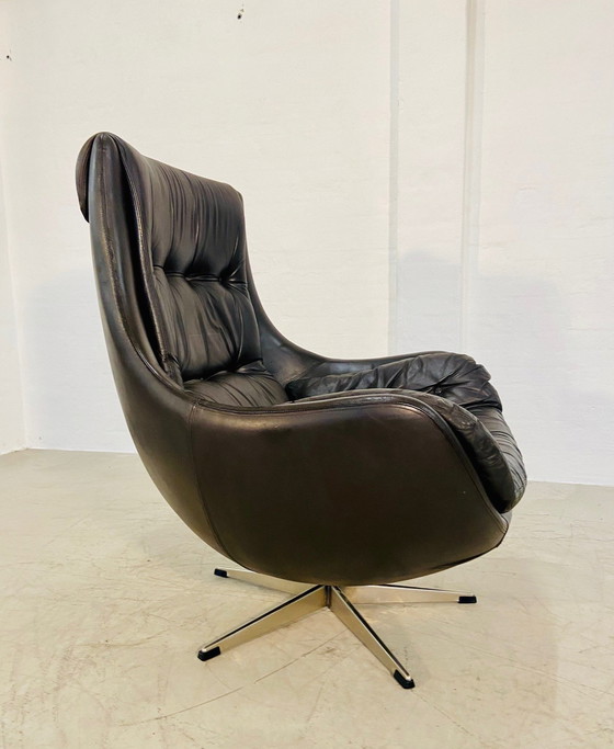 Image 1 of Danish Vintage Mid Century Dark Brown Leather Egg Chair By Skipper