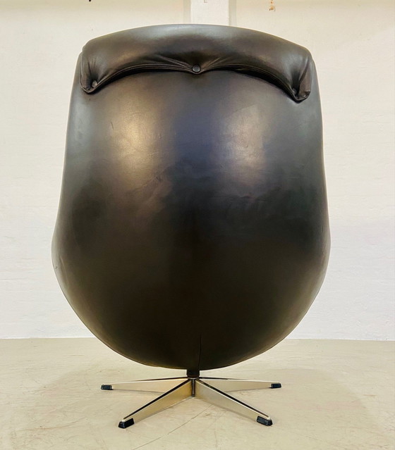 Image 1 of Danish Vintage Mid Century Dark Brown Leather Egg Chair By Skipper