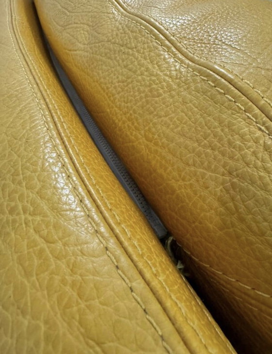 Image 1 of Poltrona in pelle gialla Rochebobois anni &#39;80/&#39;90