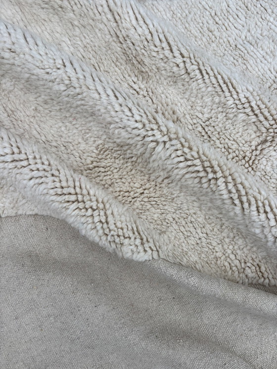 Image 1 of Tappeto Beni M'Rirt tessuto a mano - Design astratto minimalista (200X290 cm)