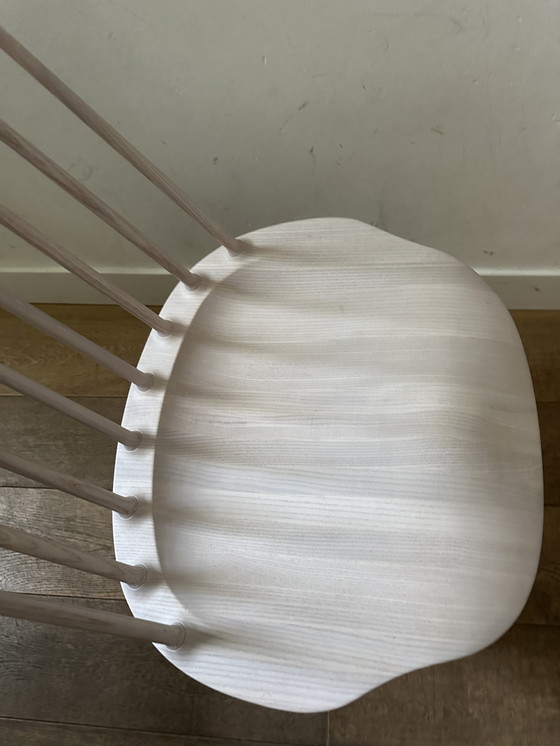 Image 1 of Sollos Windsor Chair